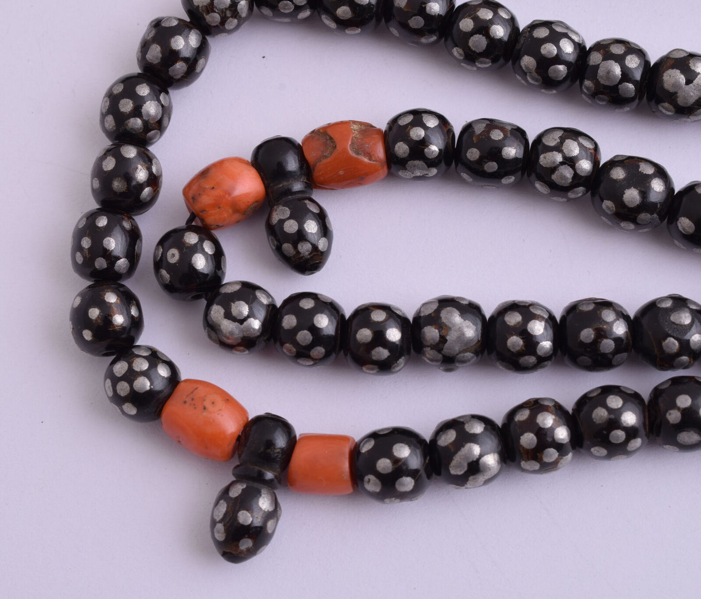 Antique black coral Makawy -Prayer beads-komboloi strand-90 gram-يسر مكاوي قديم