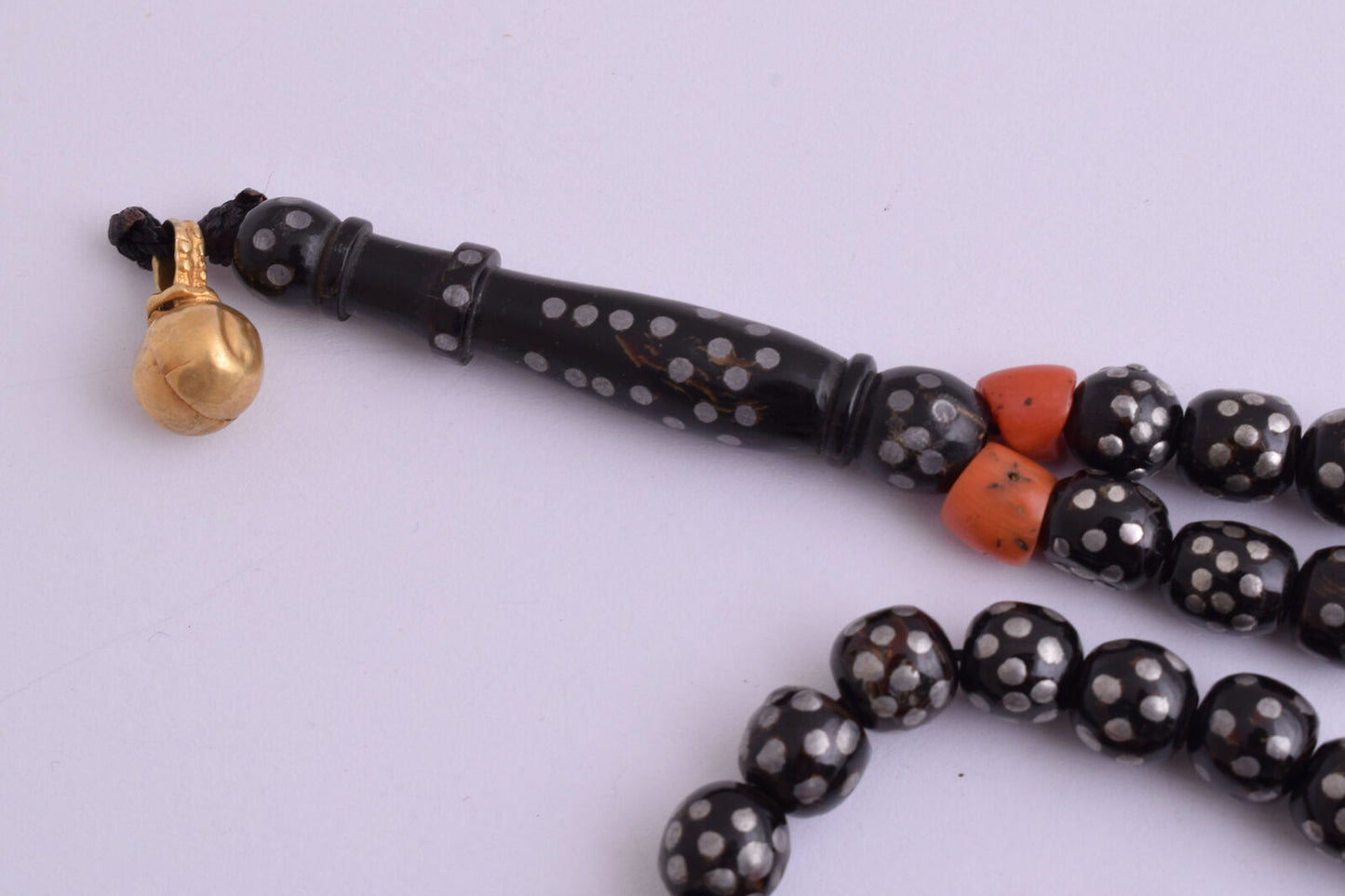 Antique black coral Makawy -Prayer beads-komboloi strand-90 gram-يسر مكاوي قديم