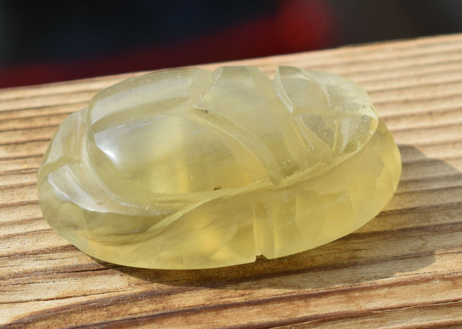 Libyan Desert Glass - LDG - Absolutely GEM AAA+ quality Scarab - amazing perfect cut - translucent with amazing outlets inclusions - 23 carats !!!