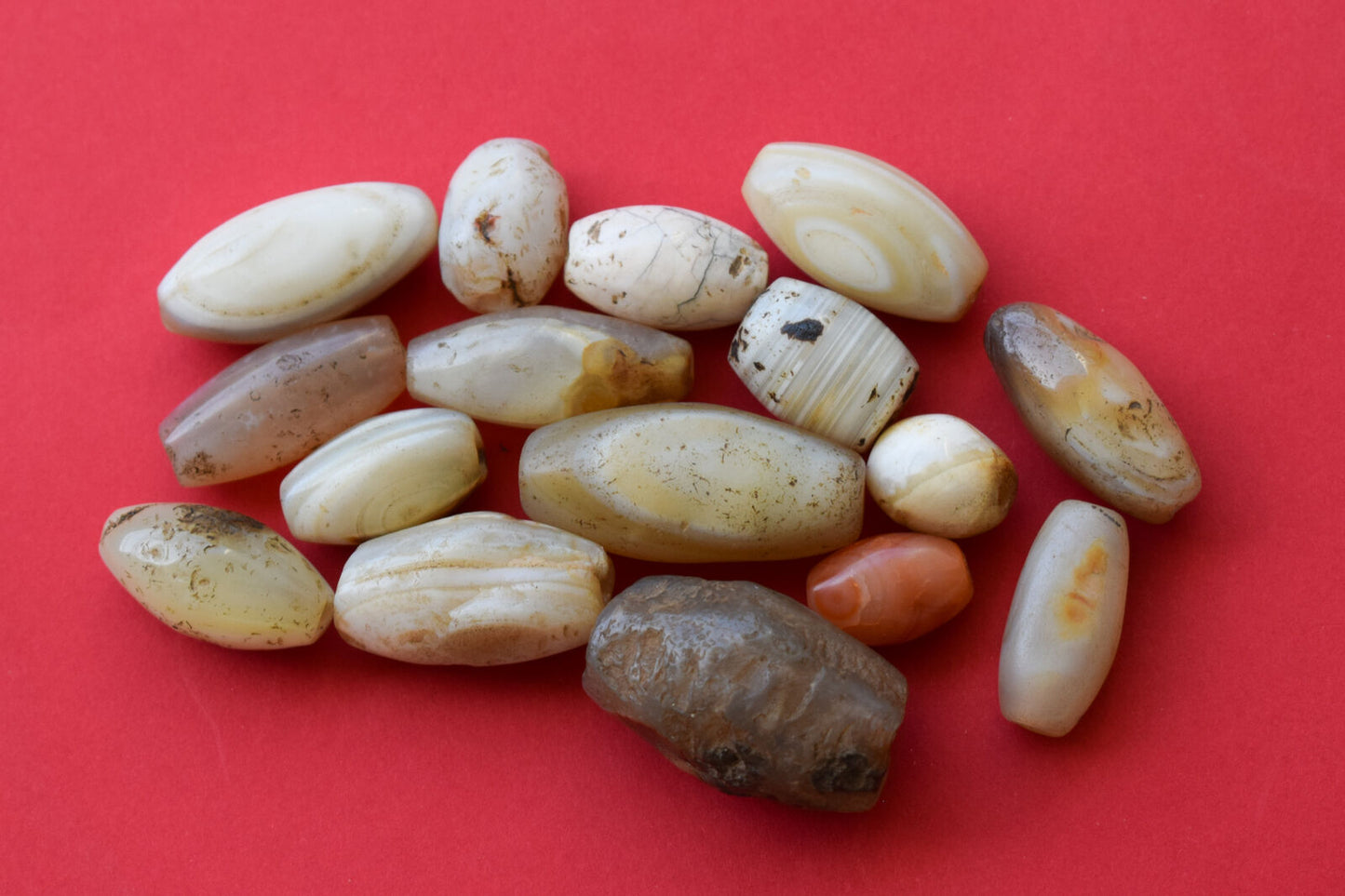 16 Antique ancient banded agate Carnelian beads-middle eastern-100 grams