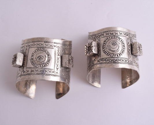 Vintage berber Bedouin Lybia Tunis Moroccan silver bracelet Cuff Pair