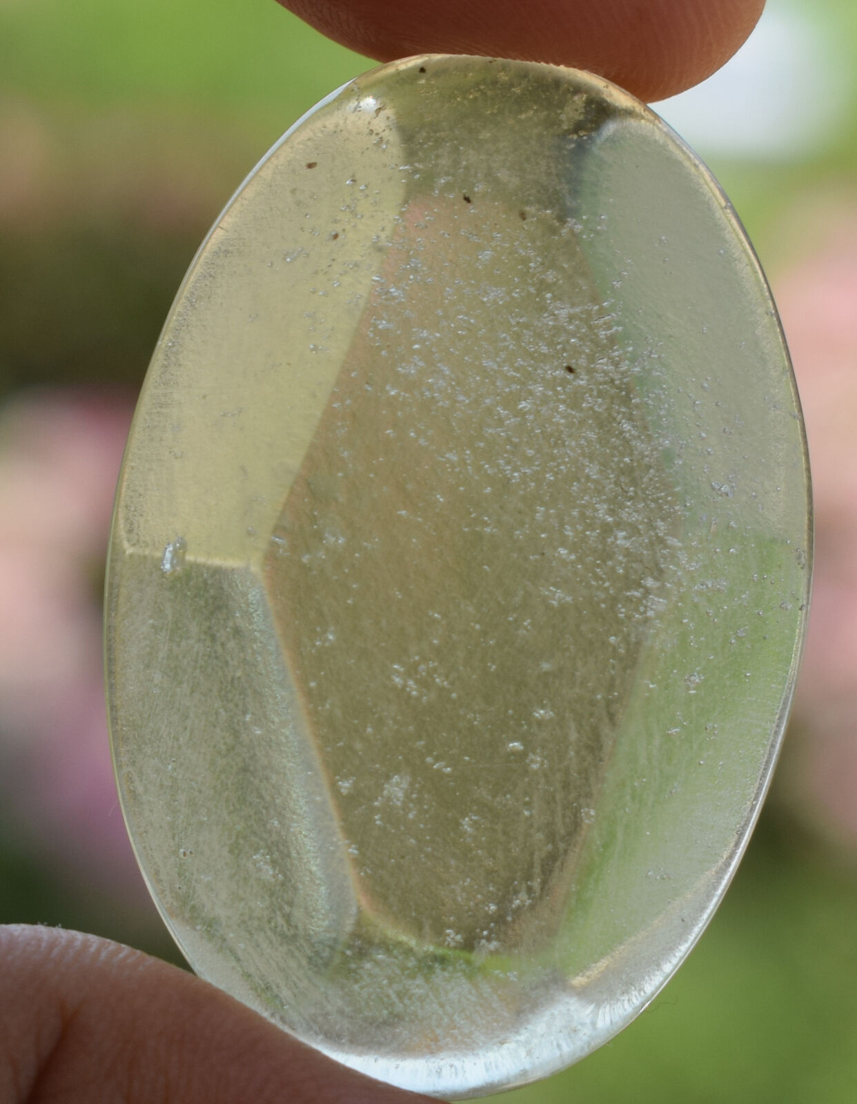 Faceted Libyan Desert glass Gemstone,desert glass from asteroid impact-100 carat