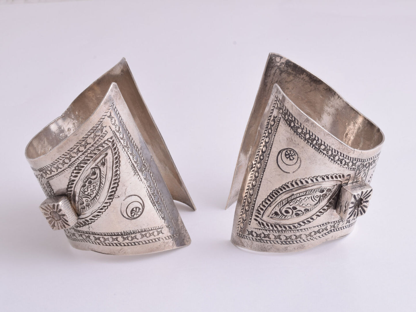 Vintage berber Bedouin Lybia Tunis Moroccan silver bracelet Cuff Pair